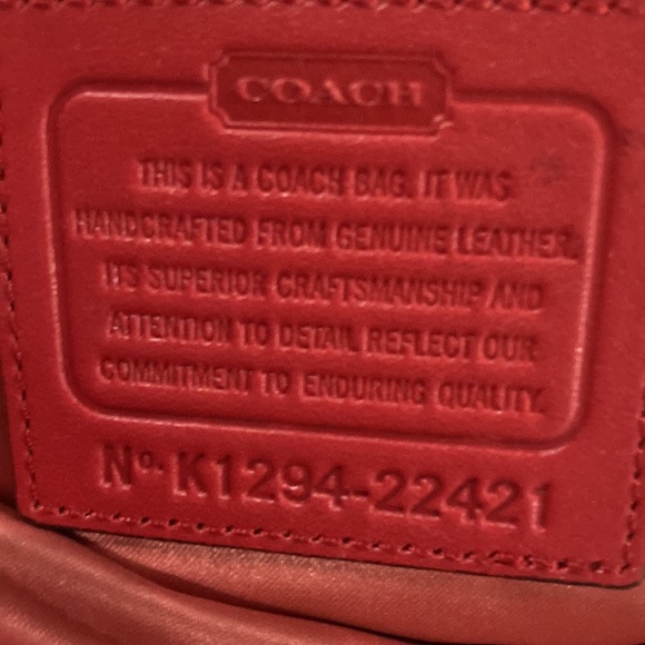 Coach EUC red leather shoulder bag with detachable strap. No flaws or marks. - Picture 4 of 4